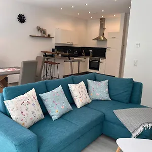 Behagliches Haus Luisa In Der Dorfmitte Ferienhaus